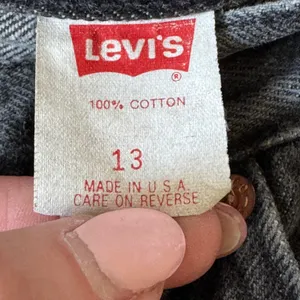 Vtg Levi's 501 17501 High Waisted Mom Jeans Black Cotton Made in USA‎ Sz 13 26" thumbnail 4