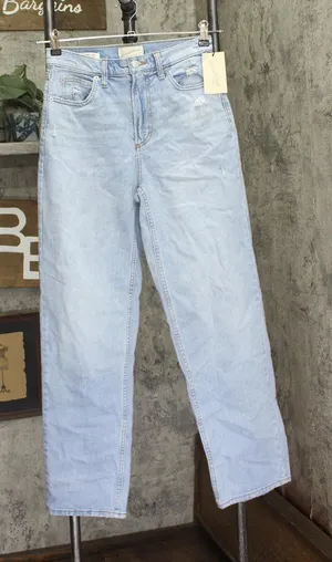 Universal Thread Womens Highest-Rise Vintage Straight Jeans Light Wash Blue 2 thumbnail 1