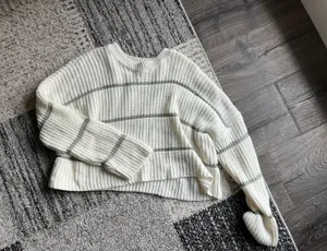 Moon And Madison Sweater thumbnail 1