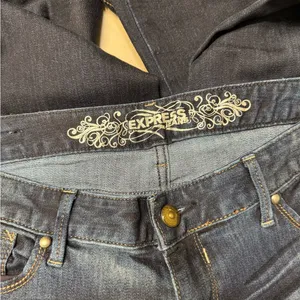 Express Women’s Zelda Slim Fit Legging Jeans Ultra Low Rise Dark Washed Sz 8 R thumbnail 6