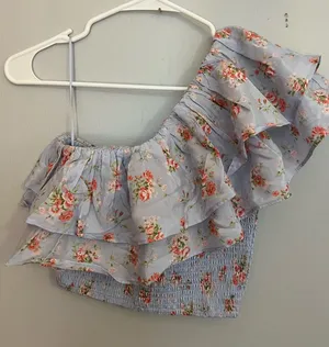 Abercrombie & Fitch Asymmetrical One Shoulder Floral Top Size XS NWT‎ thumbnail 1