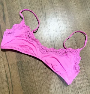 Skims Pink lace bralette with adjustable straps. Size: XL thumbnail 1