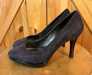 Ann Taylor Brown Suede Pumps High Heeled Shoes Women’s Size 6.5M Made in Brazil thumbnail 1
