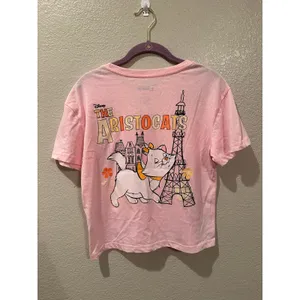 NWOT Disney Marie Cat Lady Vintage Aristocats Paris Cropped Pink Pastel Tee Sz M thumbnail 4