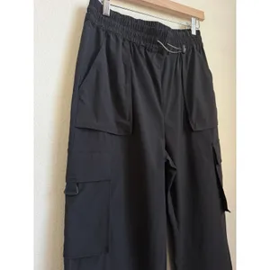 Fabletics Heights Cargo Pants in Black Size Medium NWOT thumbnail 5