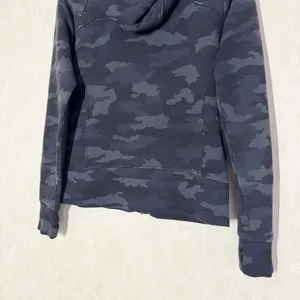 Lululemon Scuba Hoodie Light Cotton Fleece Heritage 365 Camo Deep Coal Multi 8 thumbnail 8