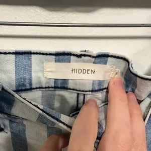 Hidden buckle brand Blue and White Striped High Waist Shorts! thumbnail 4