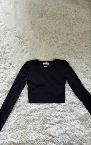 Aritzia Babaton Contour Long Sleeve thumbnail 3