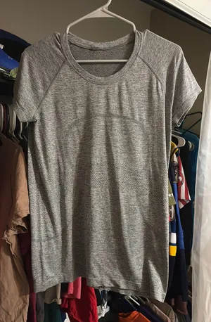 Lululemon Swiftly Tech Short Sleeve thumbnail 1