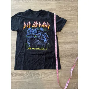 Def Leppard Band Tee Womens Small Black Animal Panther Graphic Shirt Vintage thumbnail 10