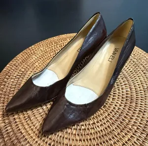 Vaneli‎ Dark Brown Leather Heels Size 7 thumbnail 1