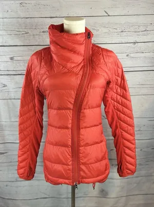 Lululemon What The Fluff Puffer Jacket Womens Red Rare Size 4 6 thumbnail 1