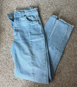 Abercrombie High-Rise Jeans 90s Straight thumbnail 1