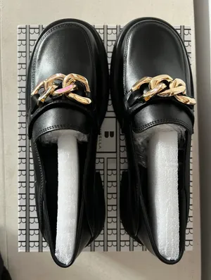 Newbella Black Loafers Size 9.5 thumbnail 2