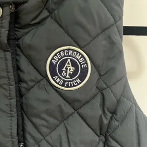 Abercrombie‎ & Fitch hooded puffer vest Y2K black fleece lined size small thumbnail 2