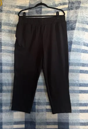 Danskin Black Cropped Elastic-Waist Straight Pants xl thumbnail 1