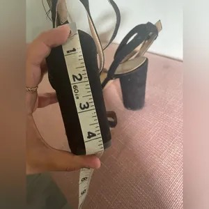 Black Heels thumbnail 8