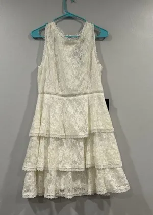 Lulus Properly Chic White Sleeveless Lace Tiered Mini Dress Large L thumbnail 1