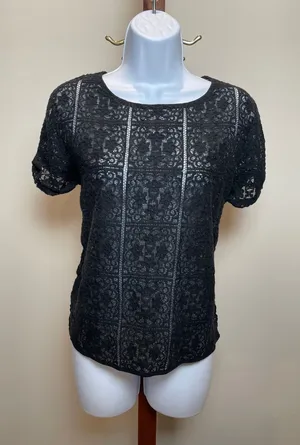 Ann Taylor Sheer Lace High‑Low Short Sleeve Top Size M Black Cotton thumbnail 1
