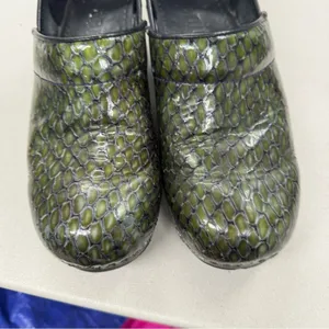 Sanita Green Croc Embossed Slip On Clogs Comfort Shoes Womens 36 Nursing Shoes thumbnail 9