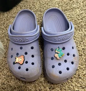 Crocs thumbnail 1