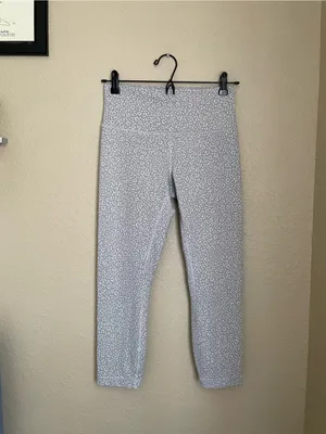 Lululemon Wunder Train High Rise Crop Size 8 Leopard Daisy Starlight Multi Gray thumbnail 3