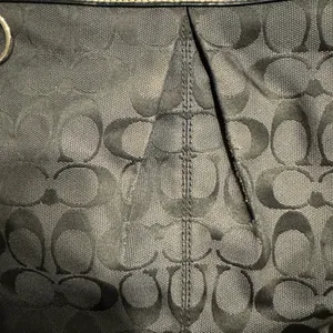 🛍❤️‍🔥 COACH black Signature Monogram Handbag Patent Leather Handle Large Tote thumbnail 7