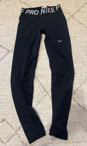 Nike Black & White PRO High-Waist Training Tights thumbnail 1