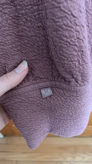 Lululemon sweater thumbnail 2