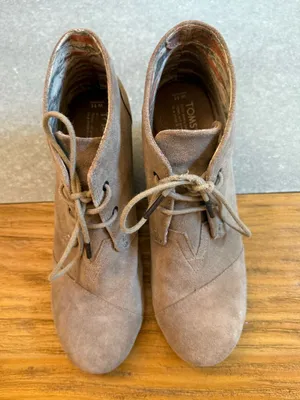 TOMS Desert Wedge Taupe Suede Lace-Up Bootie Size 11 thumbnail 7