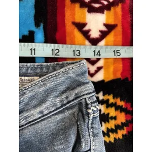 Miss‎ Me Boyfriend Capri Heavy Distress Jeans Embroidered/Gems Logo 25 Low Rise thumbnail 9