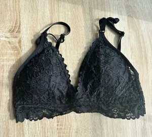 Black Lace Wireless Bralette - Women Intimates thumbnail 1