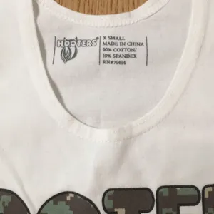 B16 Hooters Girl Military Camo Uniform Tank from Laredo Texas Stretchy Size Xs thumbnail 3