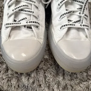 White Converse High Tops with Clear Sole Size 8/10 thumbnail 3