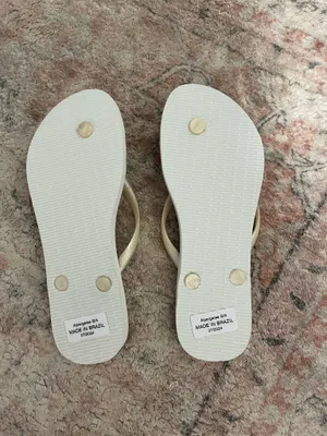 Havaianas White Flip Flops thumbnail 2
