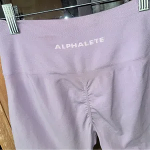 Alphalete seamless contour ultra high rise biker shorts scrunch lavender poise thumbnail 5