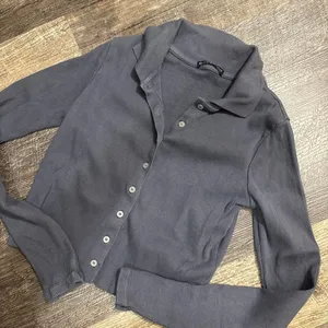 Brandy‎ Melville Grey button thumbnail 1