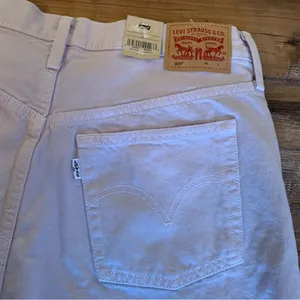 Levis 501 Purple Shorts High Rise Women's Size 32 Button Fly New lavender thumbnail 3