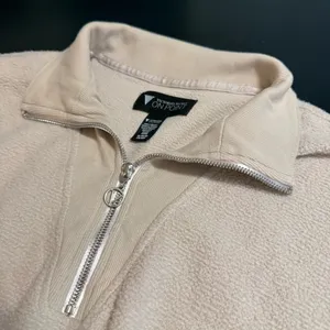Victoria's Secret Beige crop‎ sweatshirt thumbnail 2