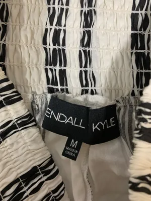 Kendall & Kylie Black and White Striped Wide Leg Pants - Size Medium thumbnail 3