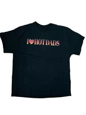 Jonas Brothers I Heart Hot Dads Graphic Tee Concert Tour Fan Merch Black Shirt thumbnail 2