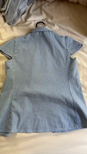 Brandy Melville fitted button up top  thumbnail 4