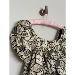 Handmade Puff Sleeve Botantical Print Neutral Babydoll Sqaure Neck / Back Top thumbnail 4