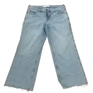 Hollister Women's Low-Rise Baggy Jeans Size 8 Blue Light Wash thumbnail 5