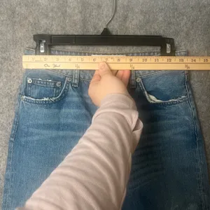 Reformation‎ Woman 24 Relaxed Straight High Waisted raw hem Blue Jeans thumbnail 3