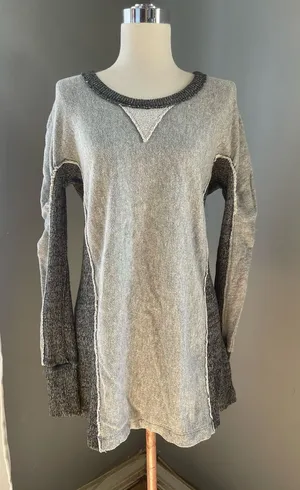 Free People Gray Two-Tone Long Sleeve Tunic Sweatshirt thumbnail 1