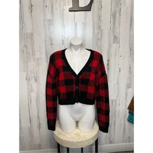 No boundaries sweater thumbnail 2
