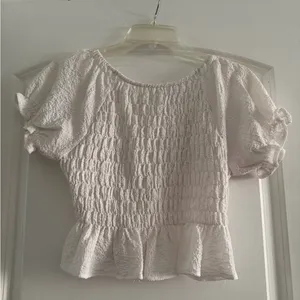Vestique Cream Smocked Puff Sleeve Blouse thumbnail 2