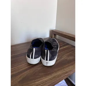 Rothys The Sneaker Grey Camo Slip On Knit Shoes Womens‎ 9 Machine Washable thumbnail 4