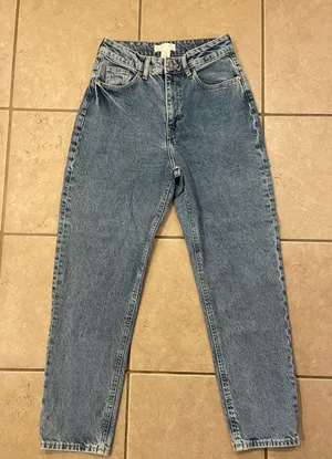 Jeans thumbnail 1
